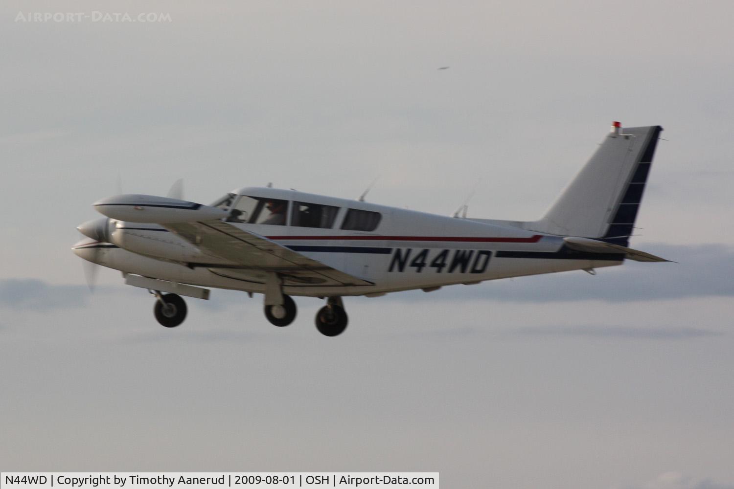 N44WD, 1969 Piper PA-30 Twin Comanche Twin Comanche C/N 30-1860, 1969 Piper PA-30, c/n: 30-1860