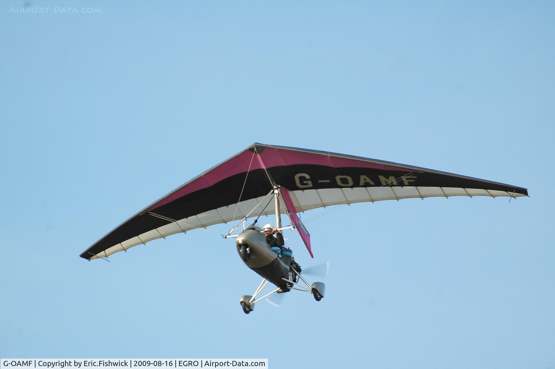 G-OAMF, 2000 Pegasus QUANTUM 15-912 C/N 7764, G-OAMF departing Heart Air Display, Rougham Airfield Aug 09