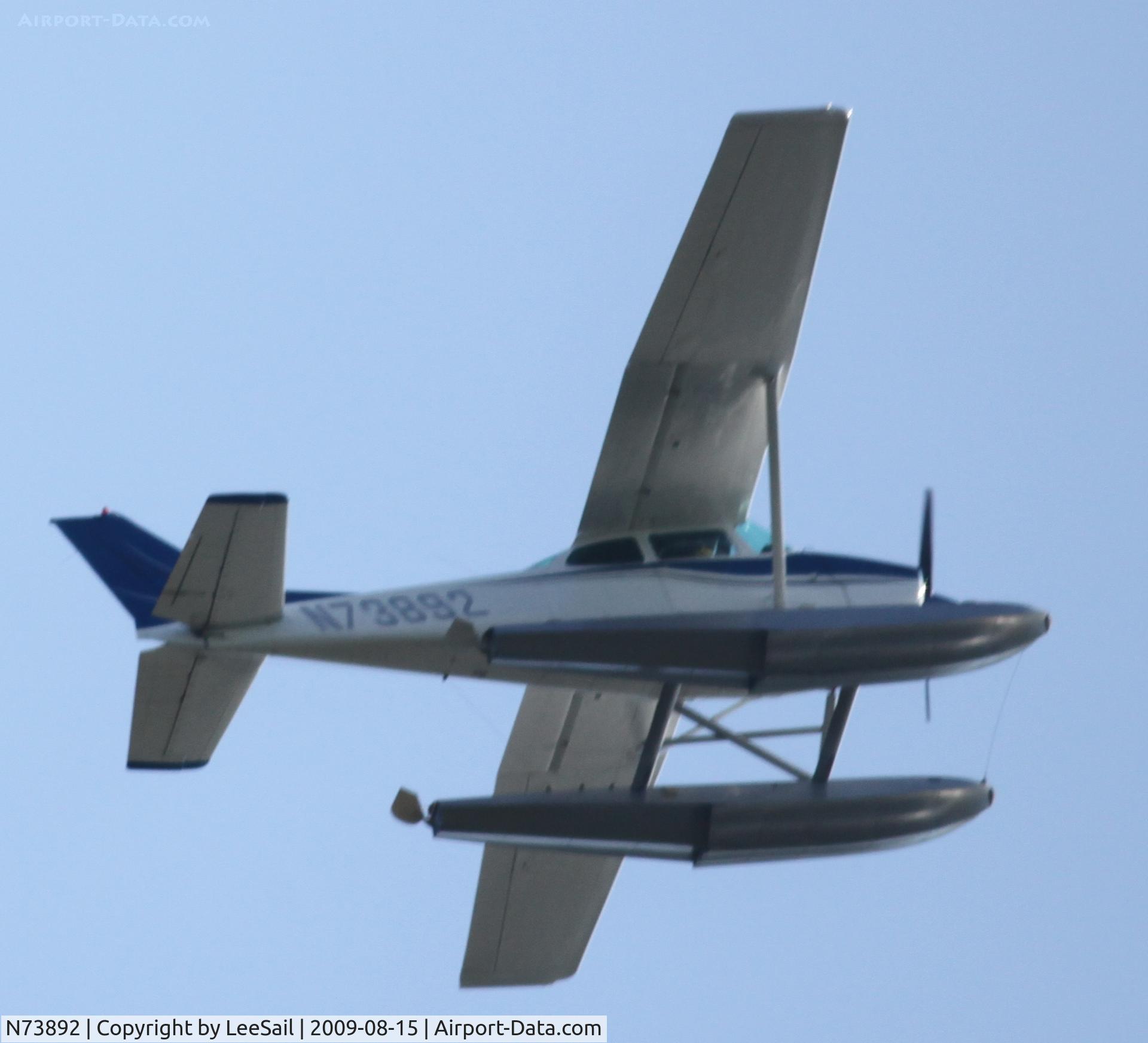 N73892, Cessna 172N C/N 17267733, Operating Over Forest Lake, MN