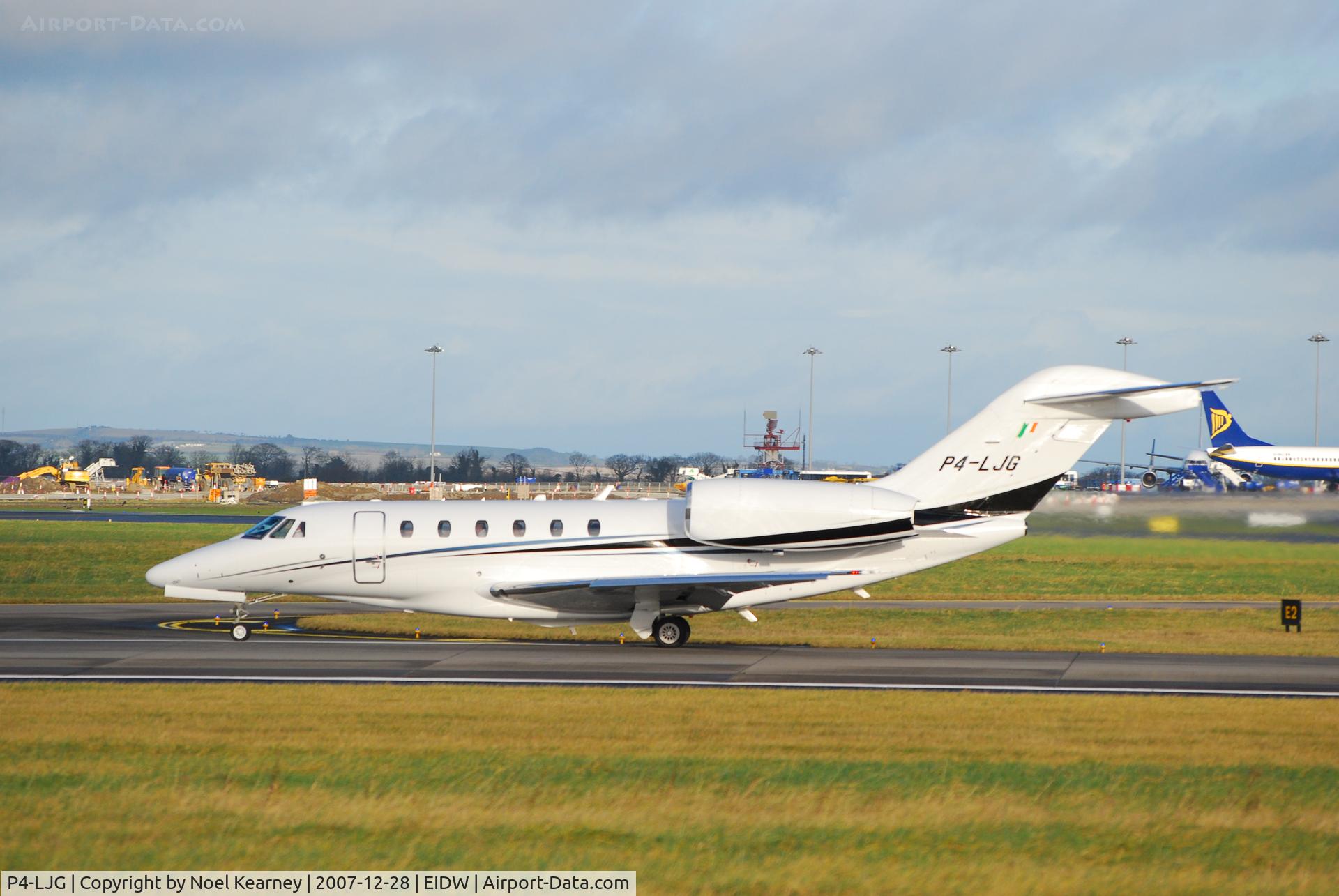 P4-LJG, 2004 Cessna 750 Citation X Citation X C/N 750-0227, On the roll Rwy 28