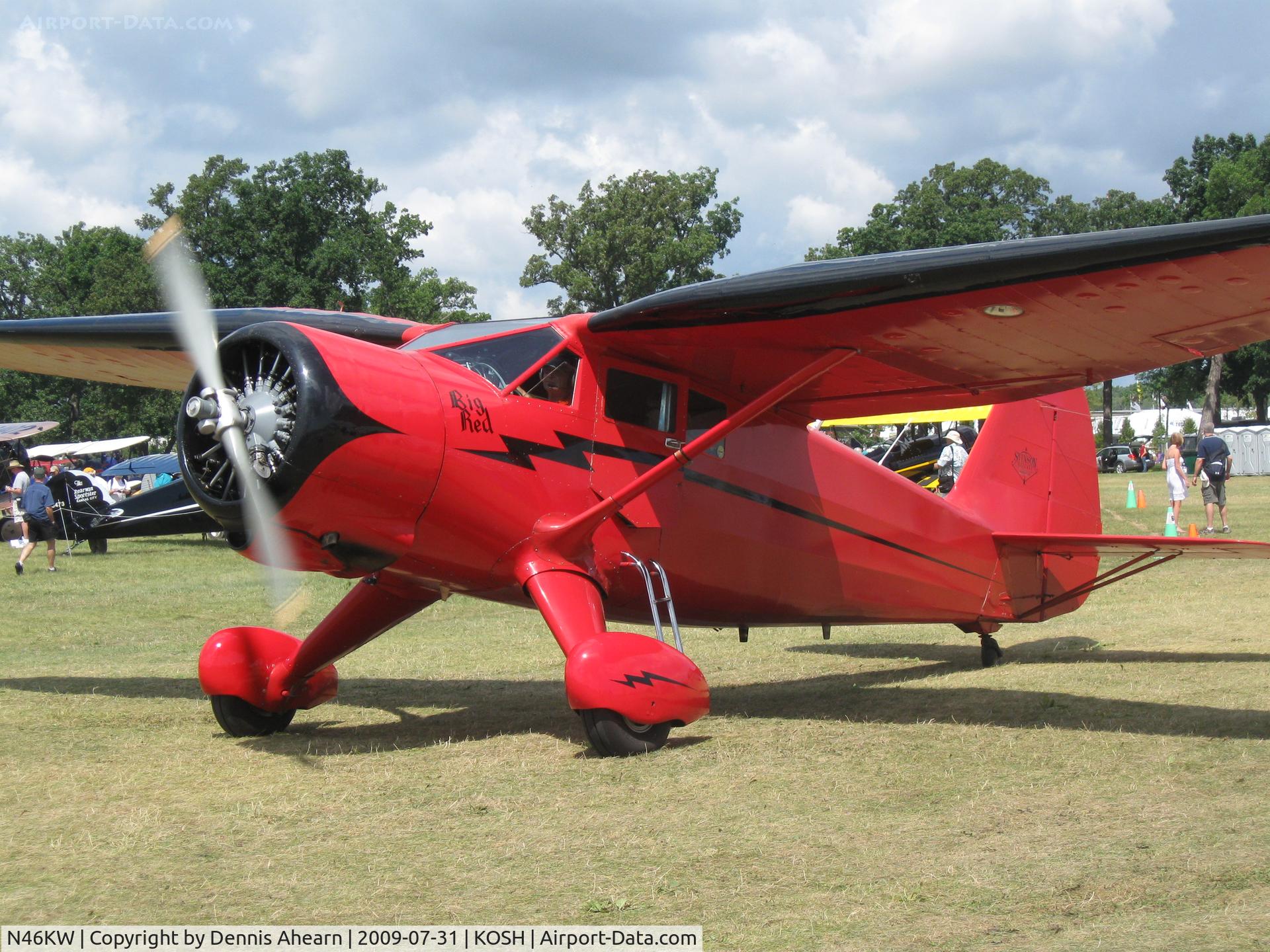 N46KW, 1943 Stinson V77 Reliant C/N 77-23, OSH-2009