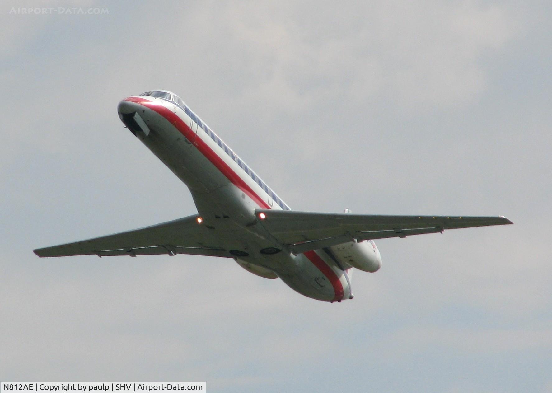 N812AE, 2001 Embraer ERJ-140LR (EMB-135KL) C/N 145531, Departing Shreveport Regional.