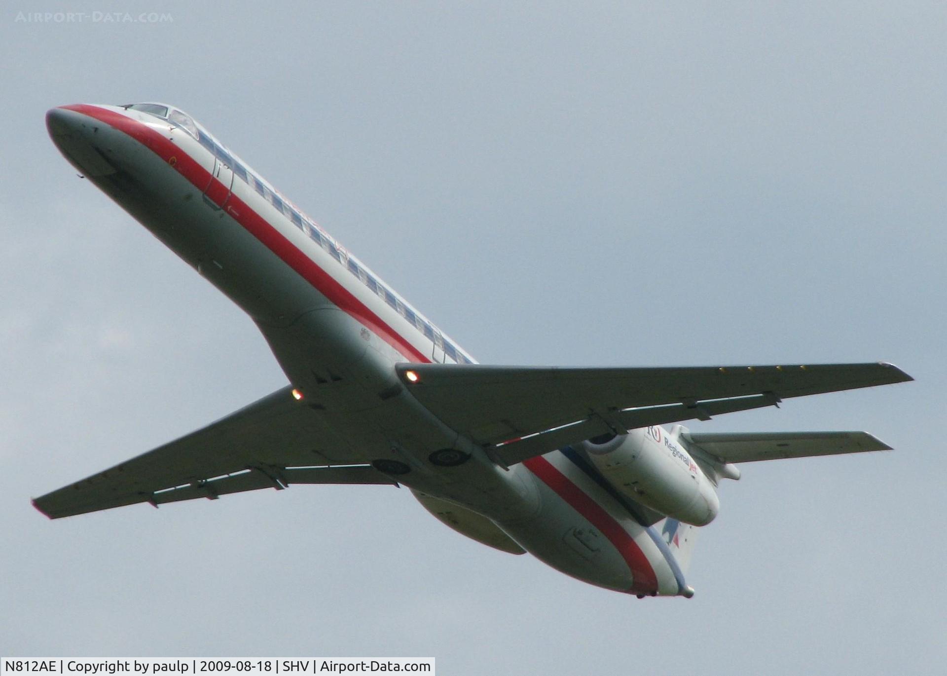 N812AE, 2001 Embraer ERJ-140LR (EMB-135KL) C/N 145531, Departing Shreveport Regional.