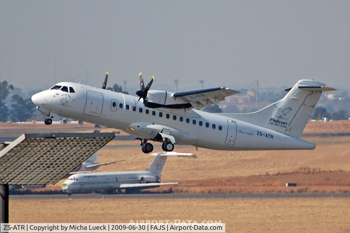 ZS-ATR, 1987 ATR 42-320 C/N 060, At Jo'burg