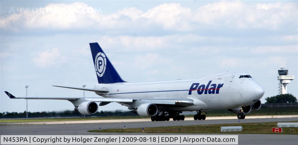 N453PA, 2001 Boeing 747-46NF C/N 30811, The daily big blue P has landed at DHL-Hub LEJ
