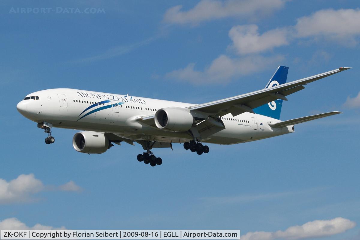 ZK-OKF, 2006 Boeing 777-219/ER C/N 34378, Short final rwy 27L