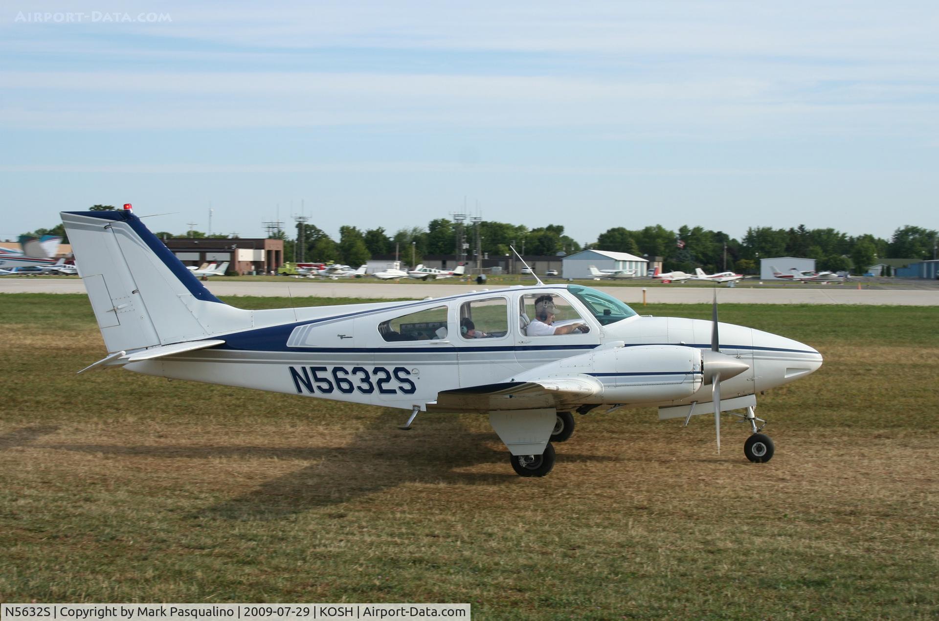 N5632S, 1966 Beech C55 Baron (95-C55) C/N TE-161, Beech C55