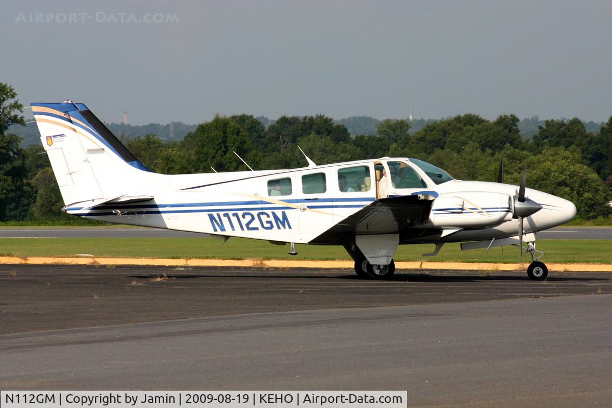 N112GM, 1981 Beech 58TC Baron C/N TK-136, Taxiing for takeoff.