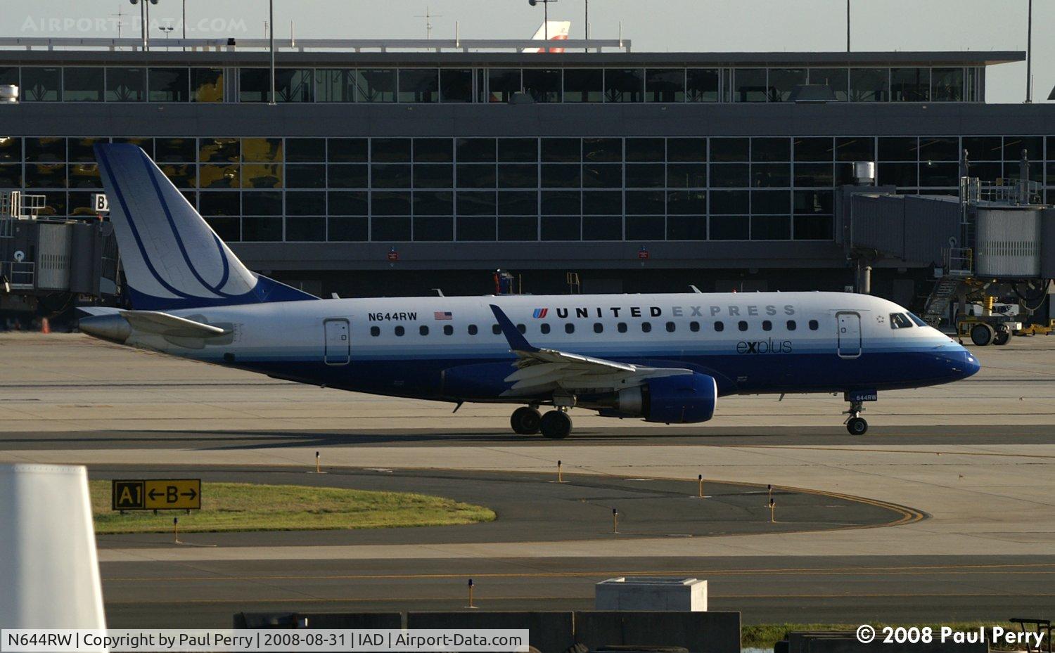 N644RW, 2004 Embraer 170SE (ERJ-170-100SE) C/N 17000061, Off to the taxiway