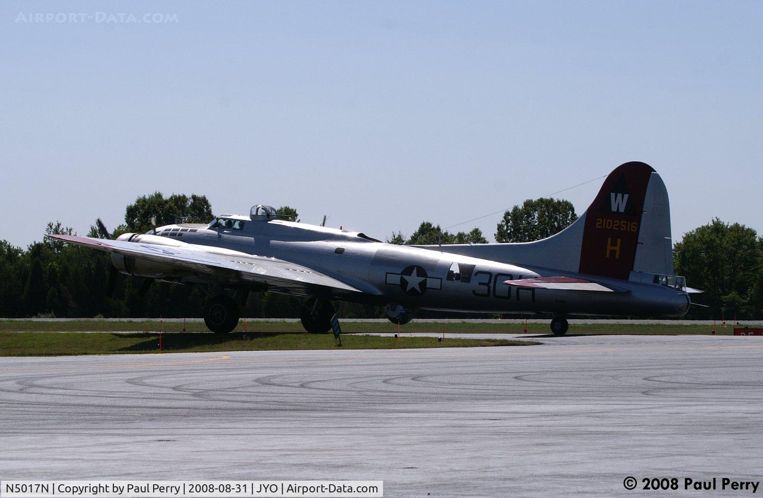 N5017N, 1944 Lockheed/Vega (Boeing) B-17G-105-VE Flying Fortress C/N 8649, Taxiing out, very nicely polished