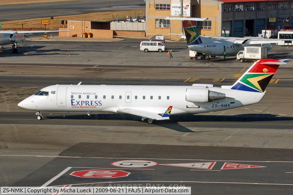 ZS-NMK, 1997 Canadair CRJ-200 (CL-600-2B19) C/N 7198, At Jo'burg