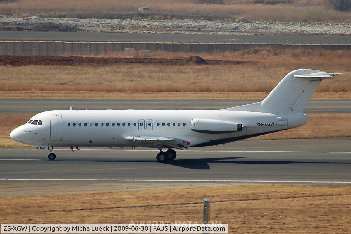 ZS-XGW, 1978 Fokker F-28-4000 Fellowship C/N 11130, At Jo'burg
