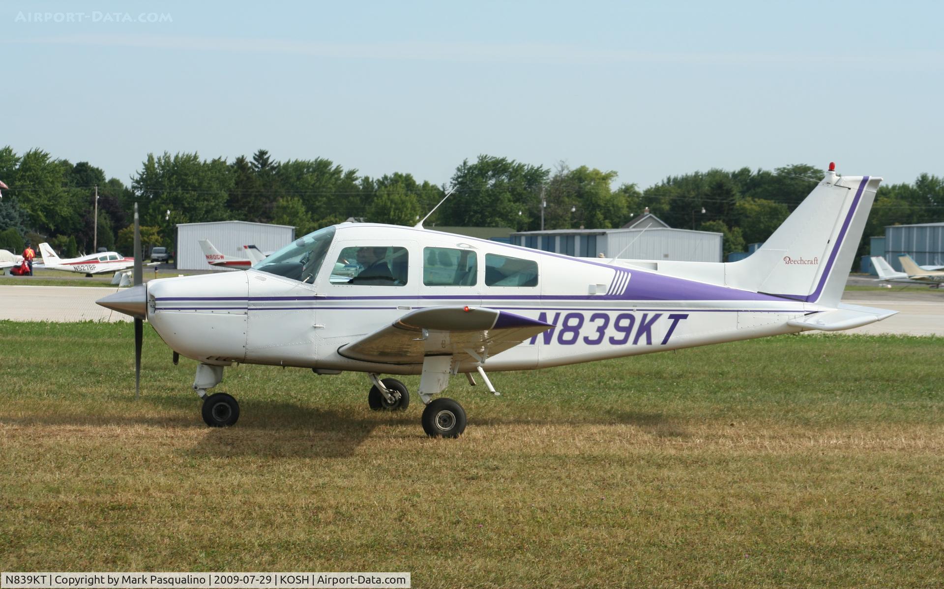 N839KT, 1982 Beech C23 Sundowner 180 C/N M-2352, Beech C23