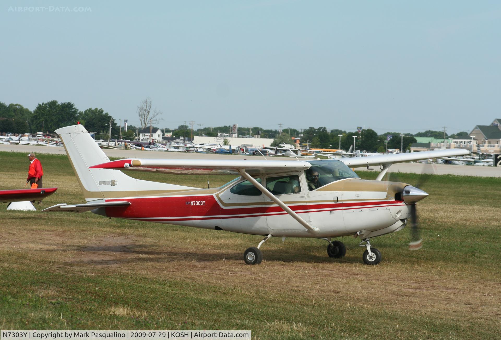 N7303Y, 1977 Cessna R182 Skylane RG C/N R18200114, Cessna R182