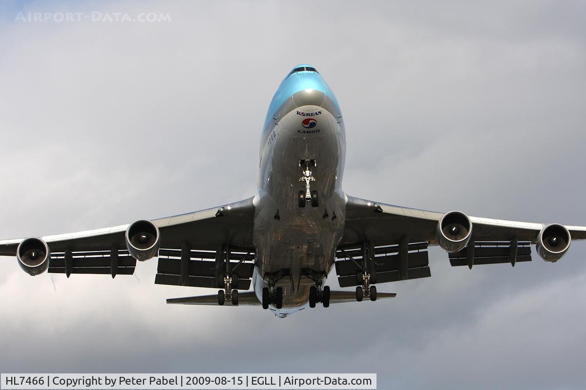 HL7466, 2001 Boeing 747-4B5F/SCD C/N 26413, LHR