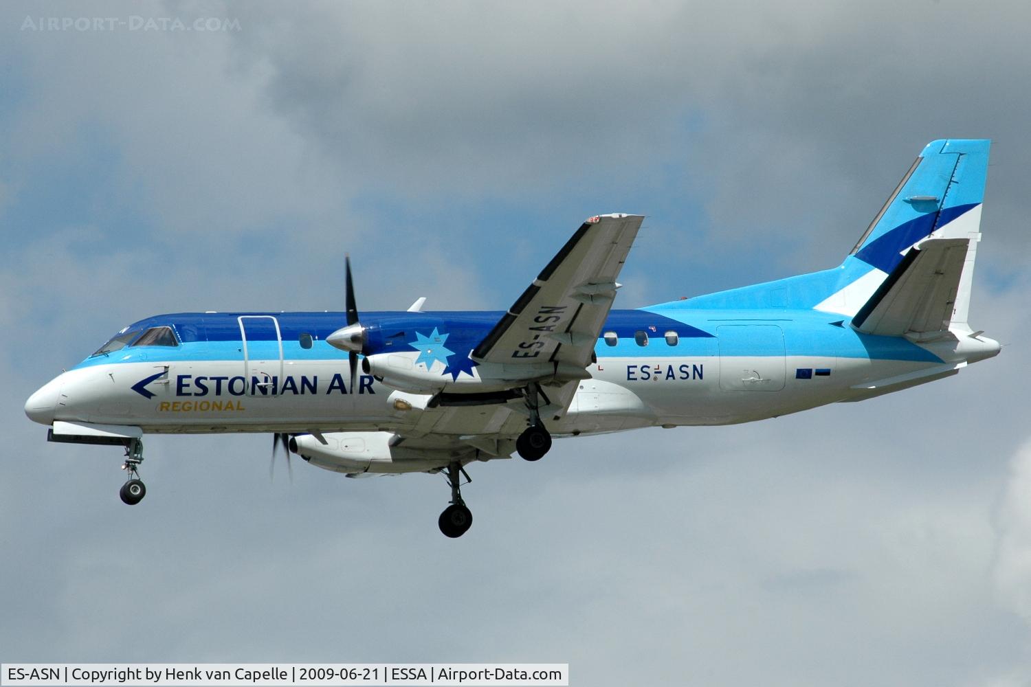 ES-ASN, 1989 Saab 340A C/N 340A-151, Estonian Air Regional Saab 340A about to land at Stockholm Arlanda.