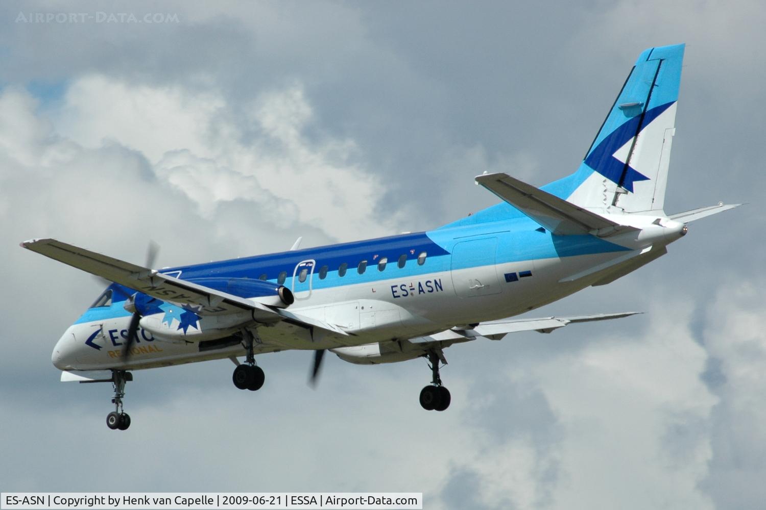 ES-ASN, 1989 Saab 340A C/N 340A-151, Estonian Air Regional Saab 340A about to land at Stockholm Arlanda.