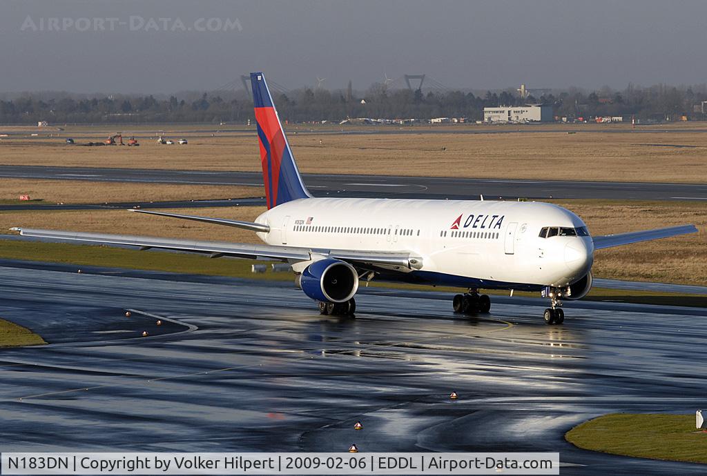 N183DN, 1993 Boeing 767-332 C/N 27110, at dus