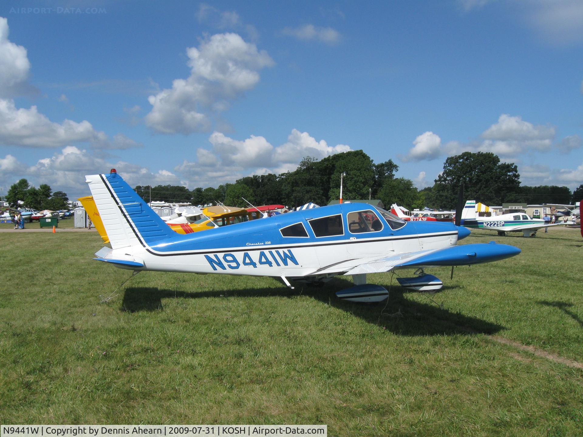 N9441W, 1968 Piper PA-28-235 C/N 28-11157, OSH-2009