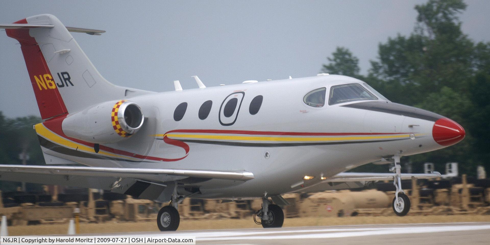 N6JR, 2007 Raytheon Aircraft Company 390 C/N RB-161, Landing at Oshkosh 2009