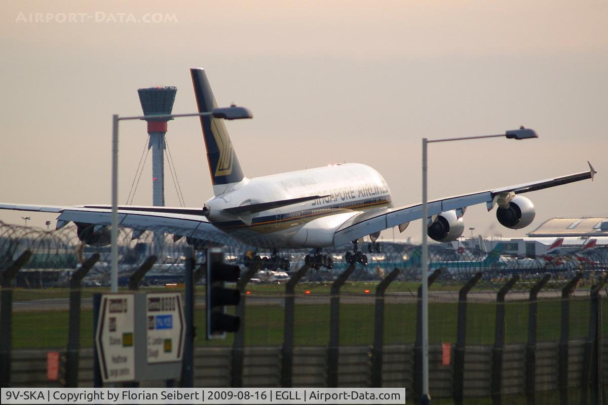 9V-SKA, 2007 Airbus A380-841 C/N 003, Touching down rwy 27R