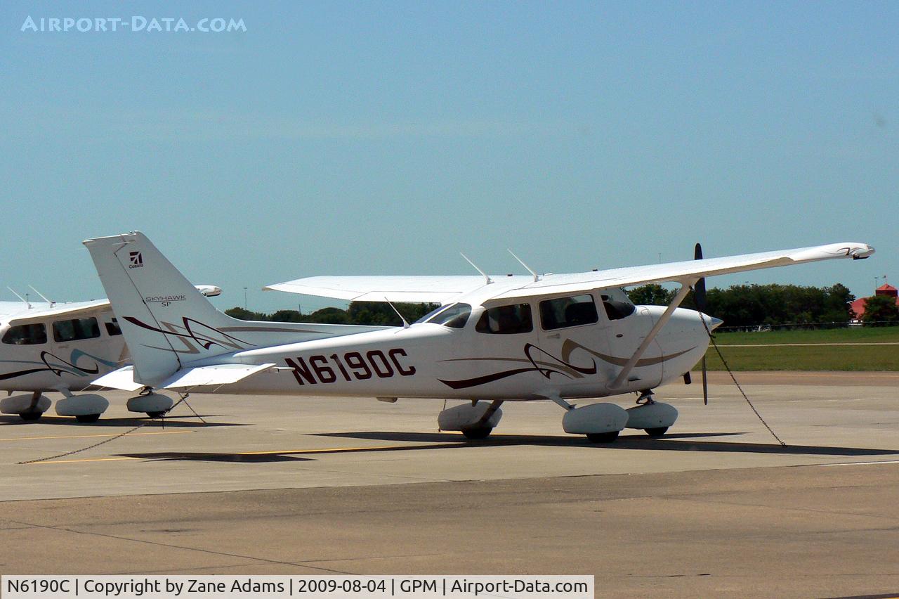 N6190C, 2008 Cessna 172S C/N 172S10741, At Grand Prairie Municipal