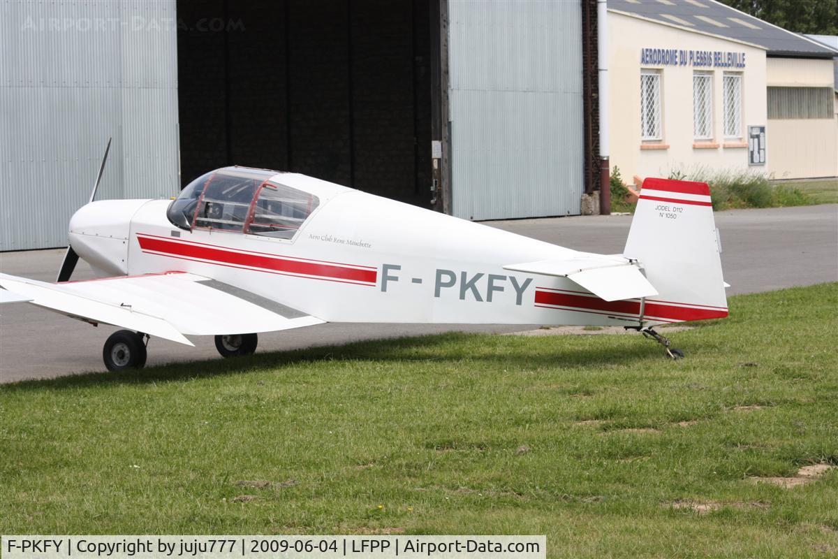 F-PKFY, Jodel D-112 C/N 1050, on display at Plessis-Belleville