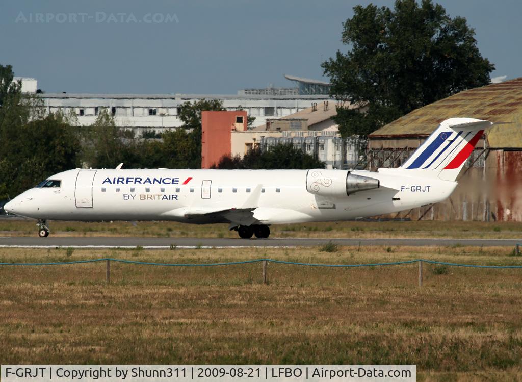 F-GRJT, 2000 Canadair CRJ-100ER (CL-600-2B19) C/N 7389, Ready for take off rwy 32R with new AF c/s