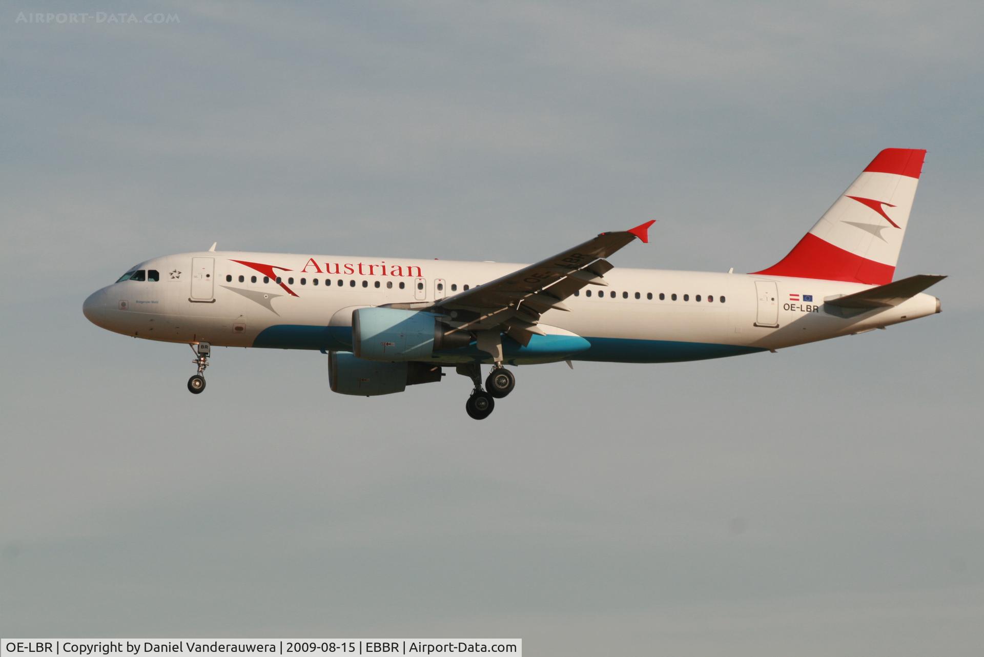 OE-LBR, 2000 Airbus A320-214 C/N 1150, arrival of flight OS351 to rwy 25L