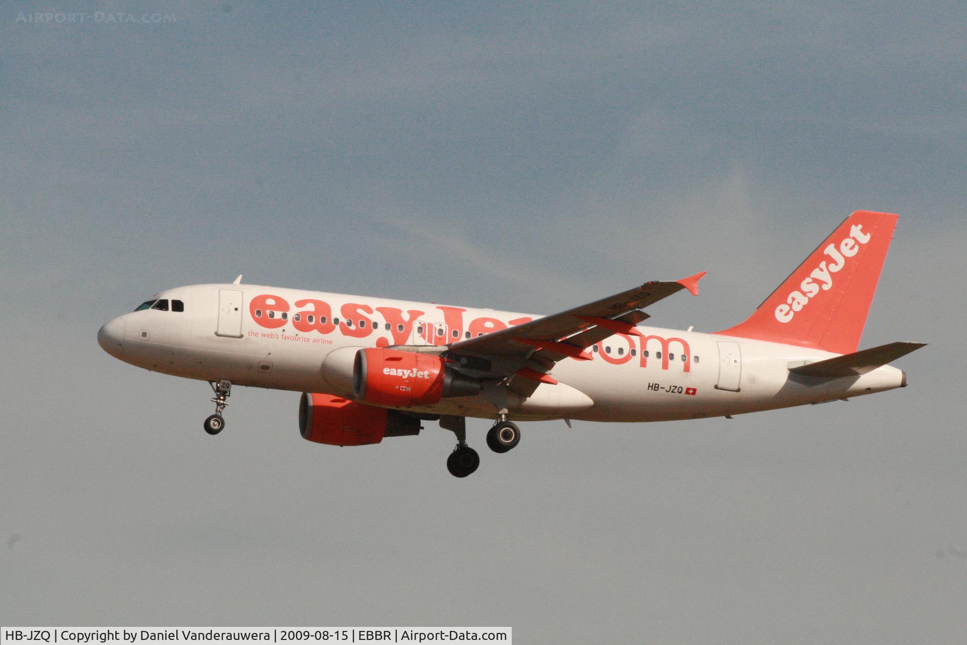 HB-JZQ, 2005 Airbus A319-111 C/N 2450, arrival of flight EZS1192 to rwy 25L