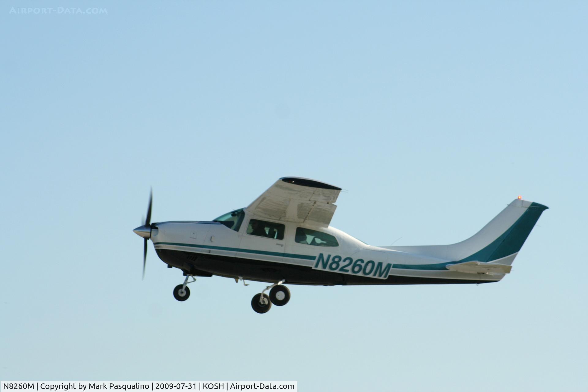 N8260M, Cessna T210M Turbo Centurion C/N 21062040, Cessna T210M