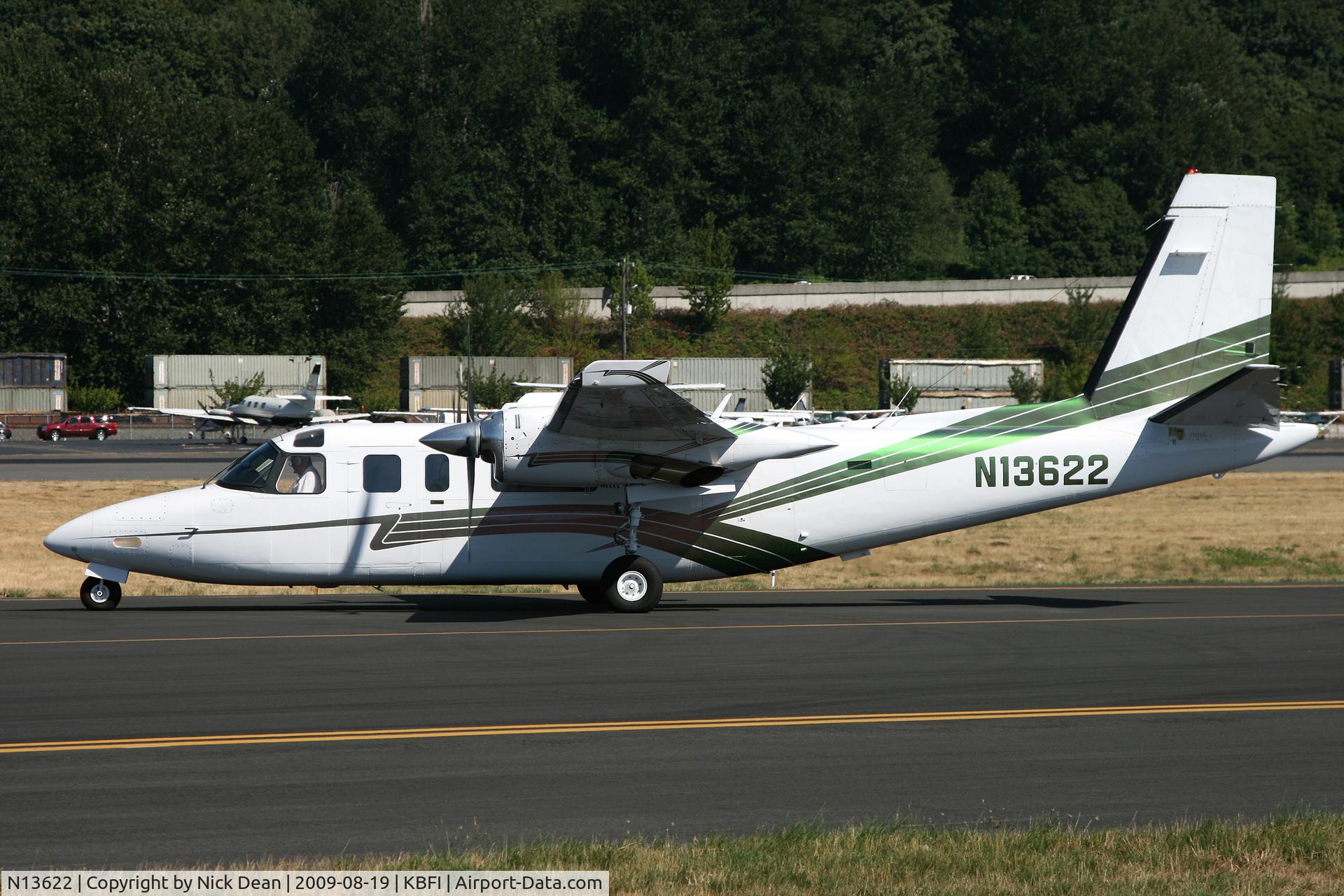N13622, 1978 Rockwell 690B Turbo Commander C/N 11469, KBFI