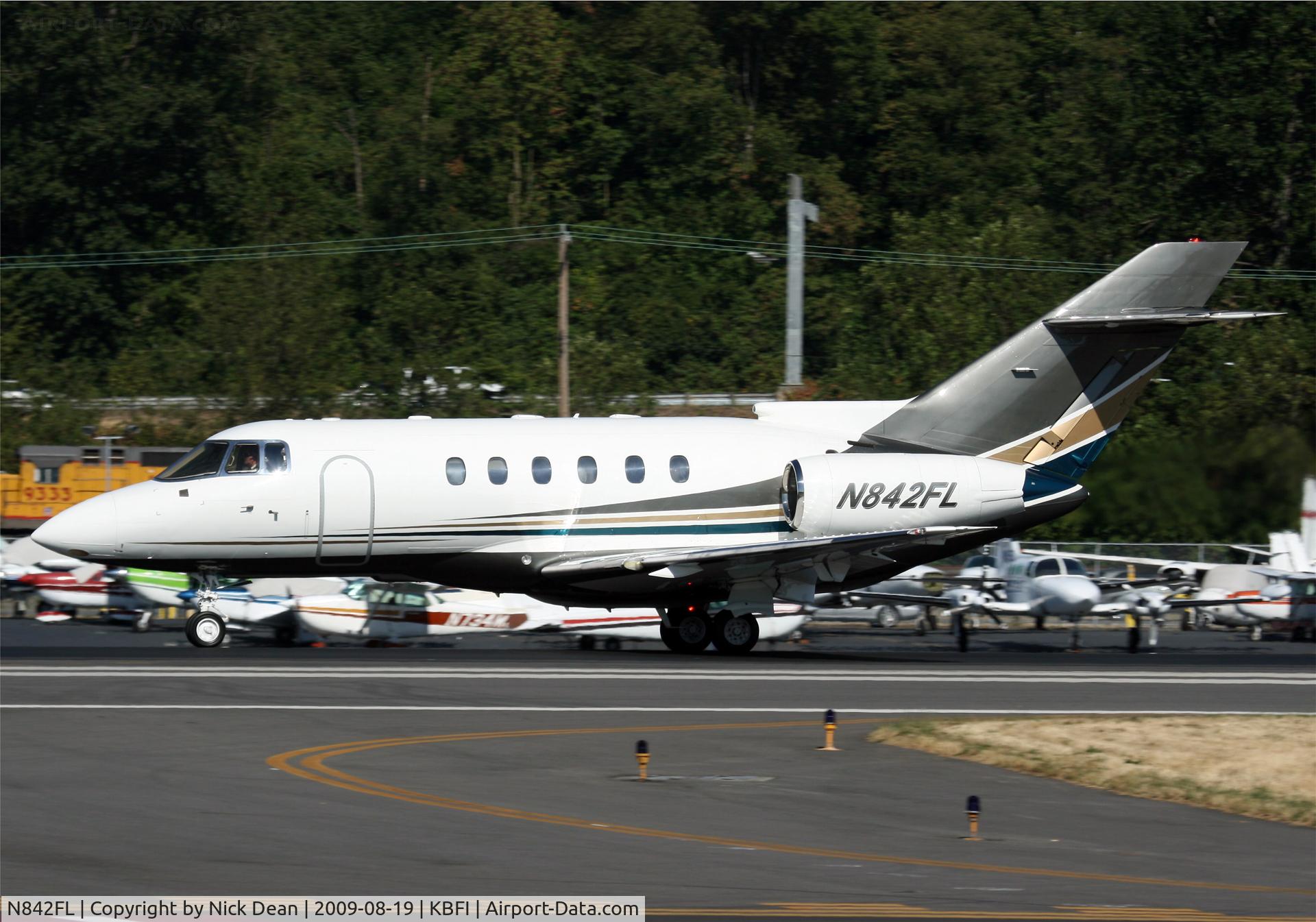 N842FL, 1999 Raytheon Hawker 800XP C/N 258428, KBFI