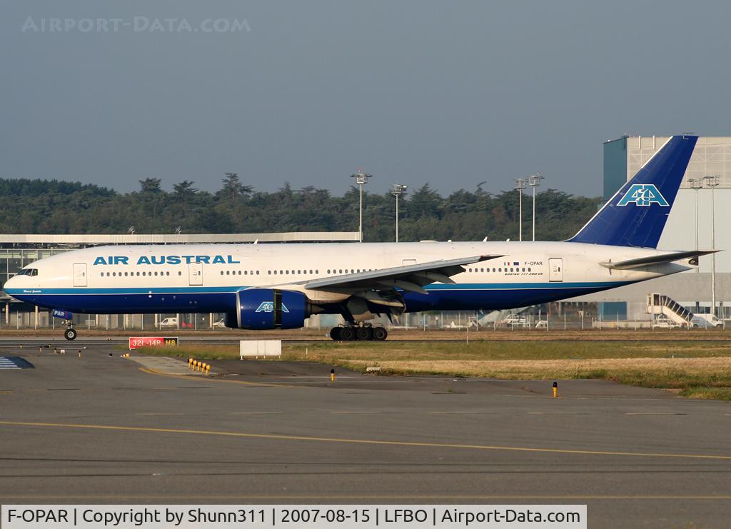 F-OPAR, 1999 Boeing 777-2Q8/ER C/N 29908, Landing rwy 14R