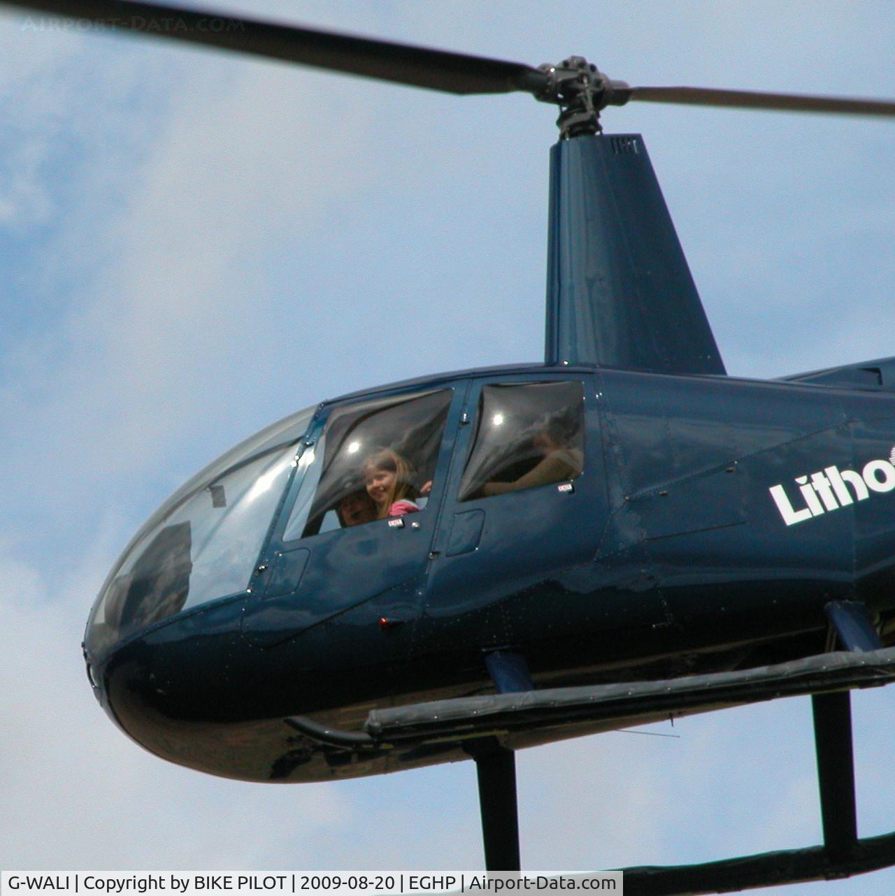 G-WALI, 2005 Robinson R44 II C/N 10849, STARLIGHT FOUNDATION DAY PARTICIPANT