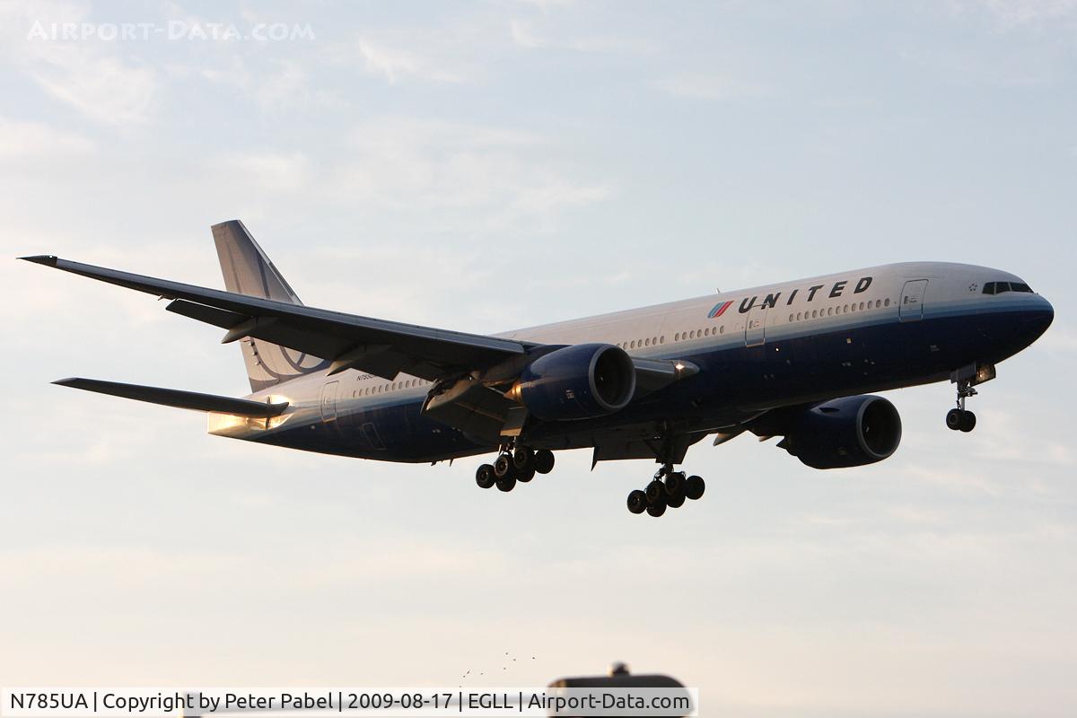 N785UA, 1997 Boeing 777-222 C/N 26954, LHR