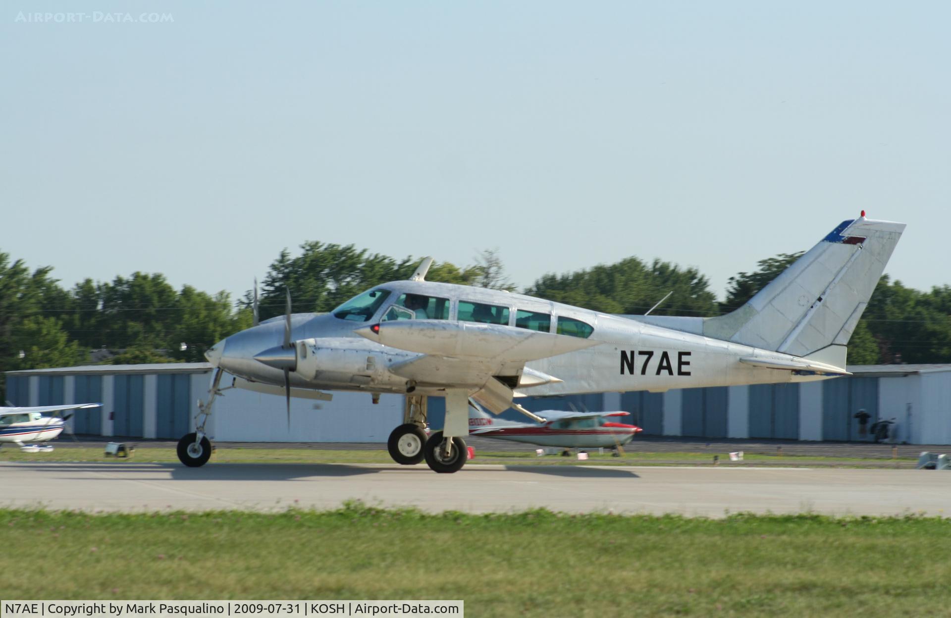 N7AE, 1965 Cessna 320D Executive Skyknight C/N 320D0033, Cessna 320D