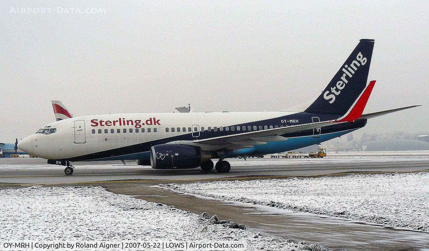 OY-MRH, 2000 Boeing 737-7L9 C/N 28013, Cold winter day @ Salzburg