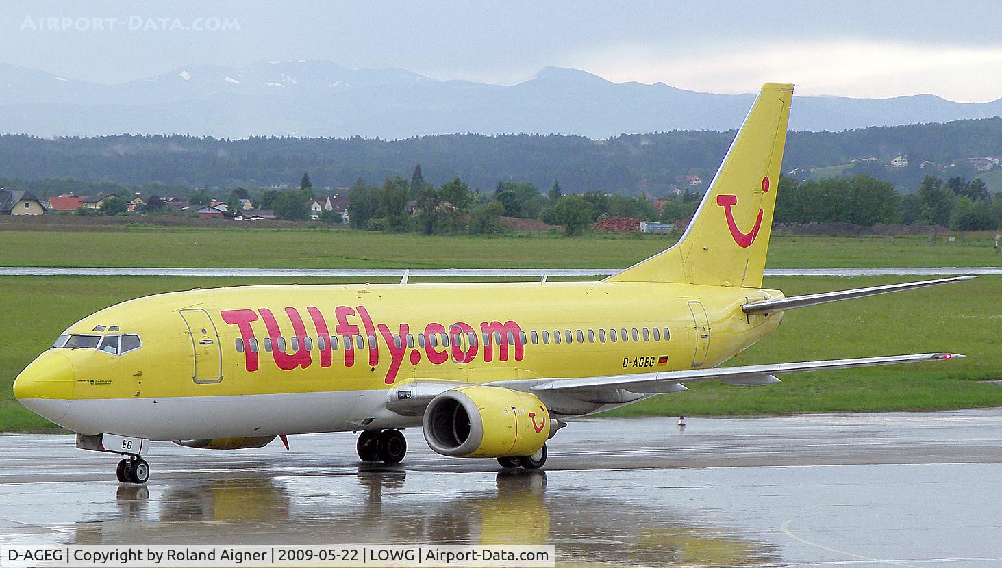 D-AGEG, 1988 Boeing 737-35B C/N 24237, Tuifly B737-300 arriving at the Gate after a strong thunderstorm