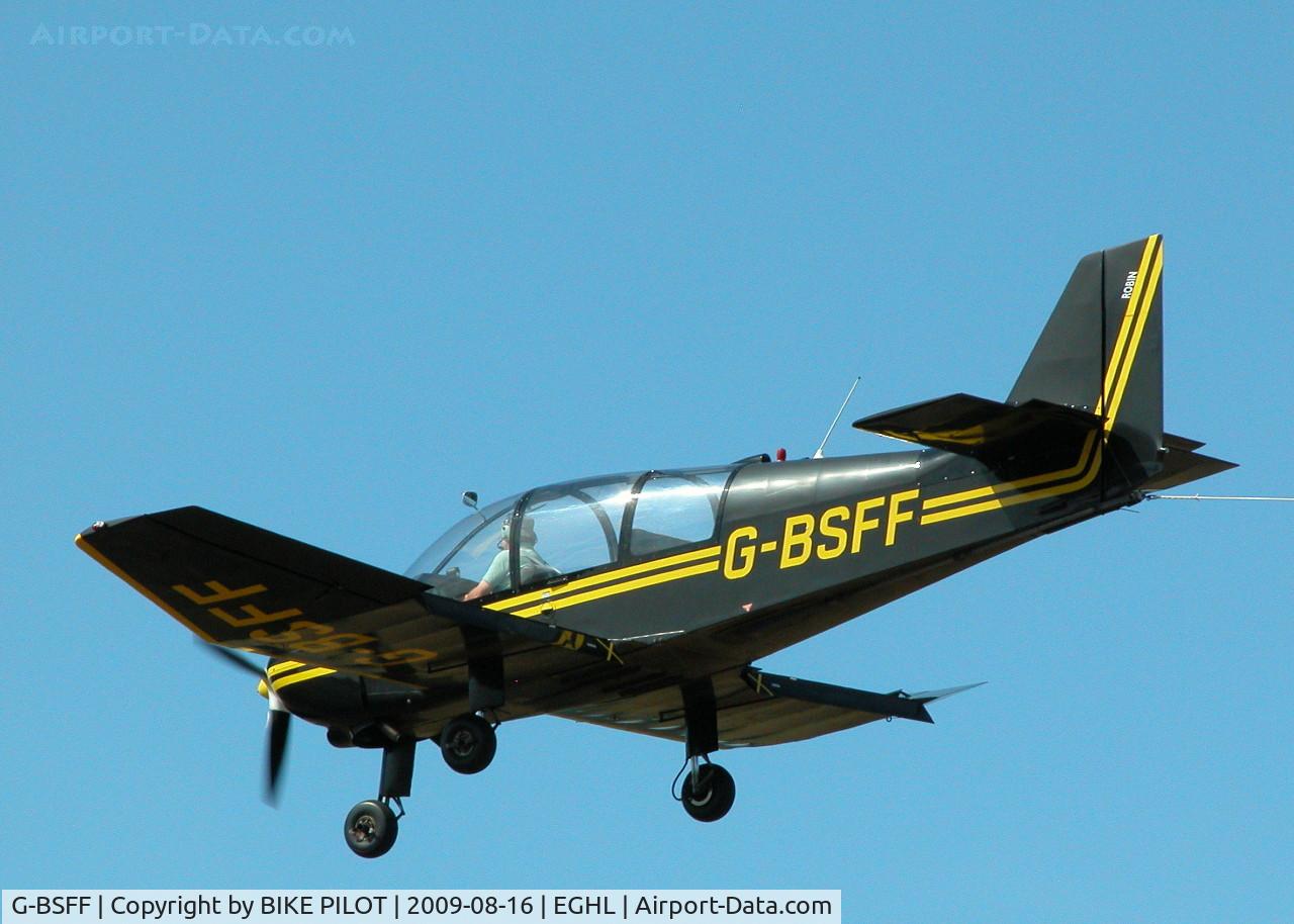 G-BSFF, 1978 Robin DR-400-180R Remorqueur Regent C/N 1295, LASHAM GLIDING SOCIETY TUG RETURNING FOR ANOTHER PICK UP DURING COMPETITIONS AT LASHAM