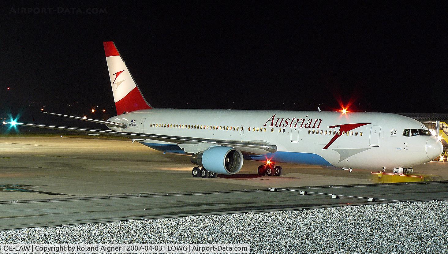 OE-LAW, 1992 Boeing 767-3Z9/ER C/N 26417, The world trip, organised by HLTravel began from Graz, with an Austrian Boeing B767-300 on the first distance segment to Capetown.