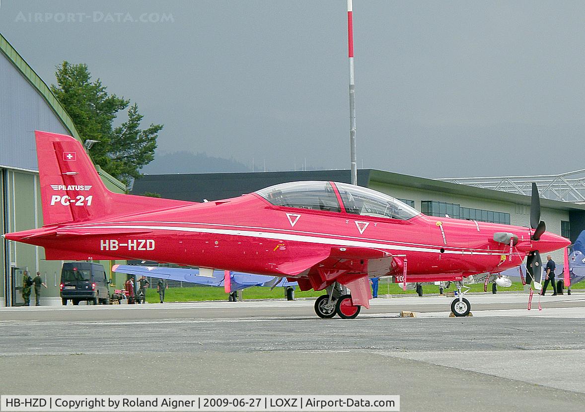 HB-HZD, 2007 Pilatus PC-21 C/N 102, Beautiful Single - Prop Show Aircraft
