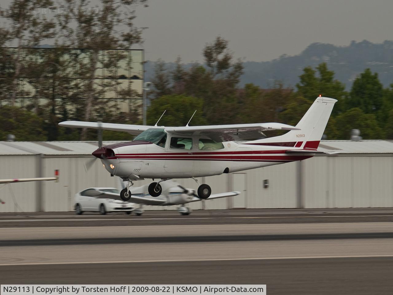 N29113, 1973 Cessna T210L Turbo Centurion C/N 21059806, N29113 arriving on RWY 21