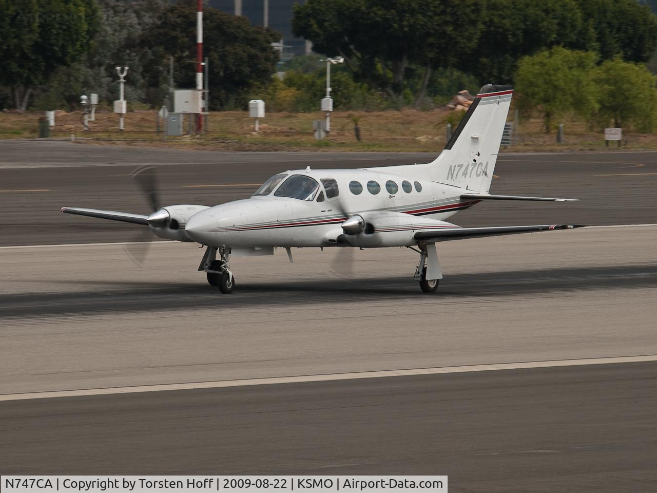N747CA, Cessna 421C Golden Eagle C/N 421C0850, N747CA departing from RWY 21