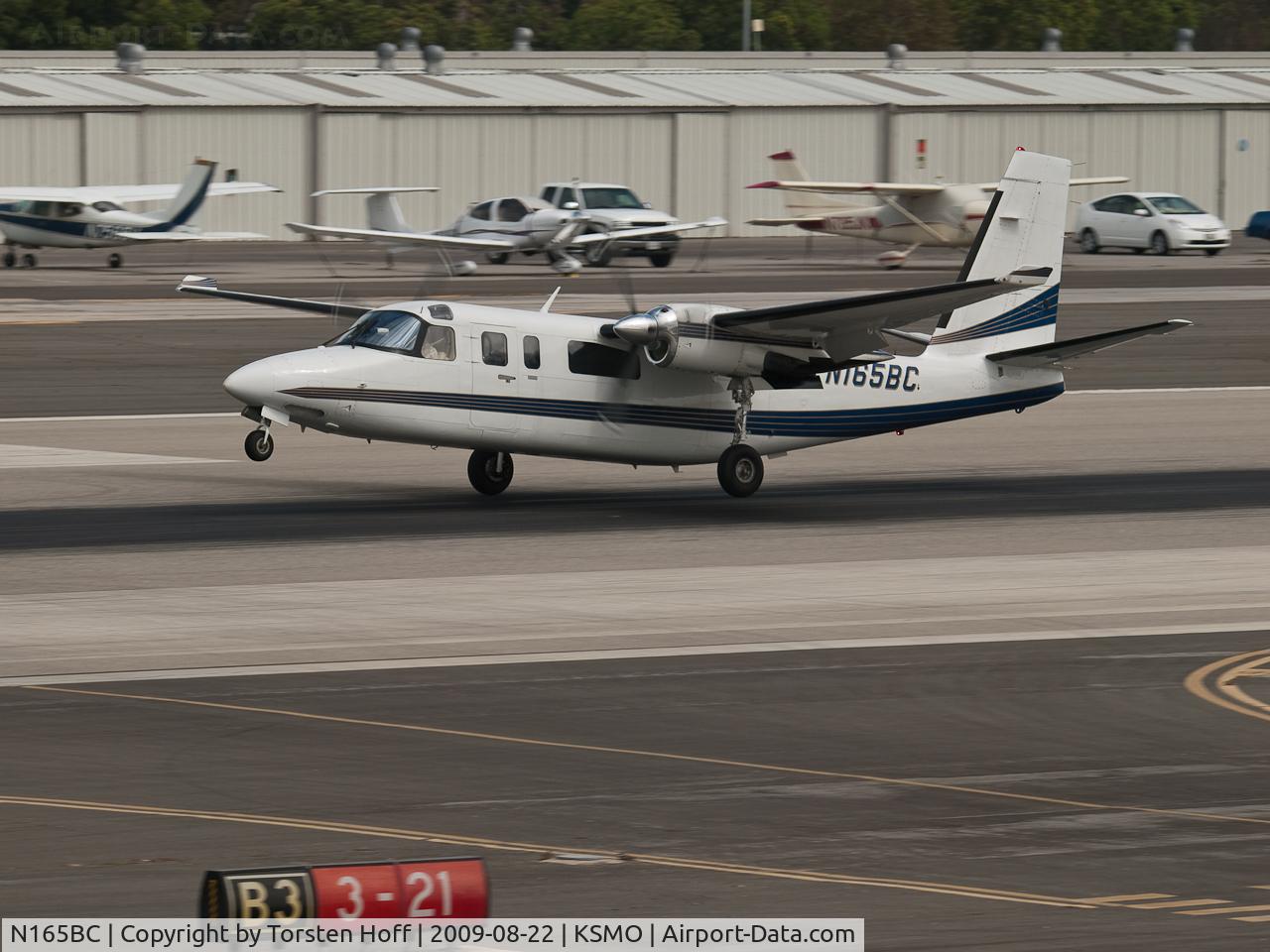 N165BC, 1980 Rockwell International 690C C/N 11646, N165BC arriving on RWY 21
