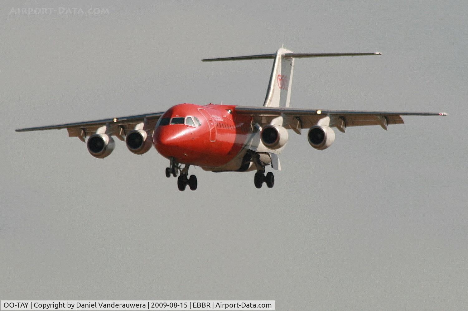 OO-TAY, 1993 British Aerospace BAe.146-200QC C.3 Quick Change C/N E2211, arrival of flight TAY6844 to rwy 25L