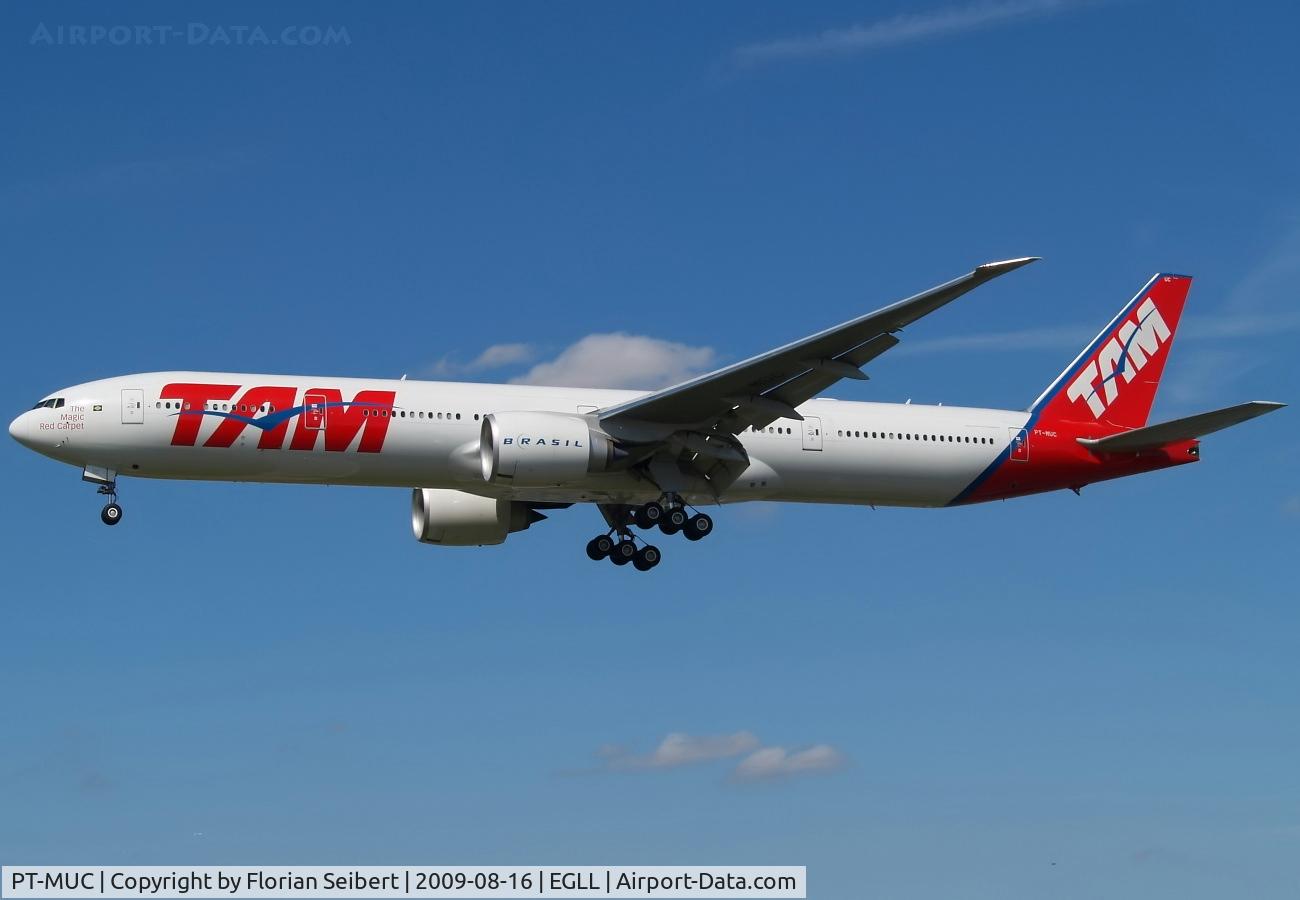 PT-MUC, 2008 Boeing 777-32W/ER C/N 37666, Short final rwy 27R