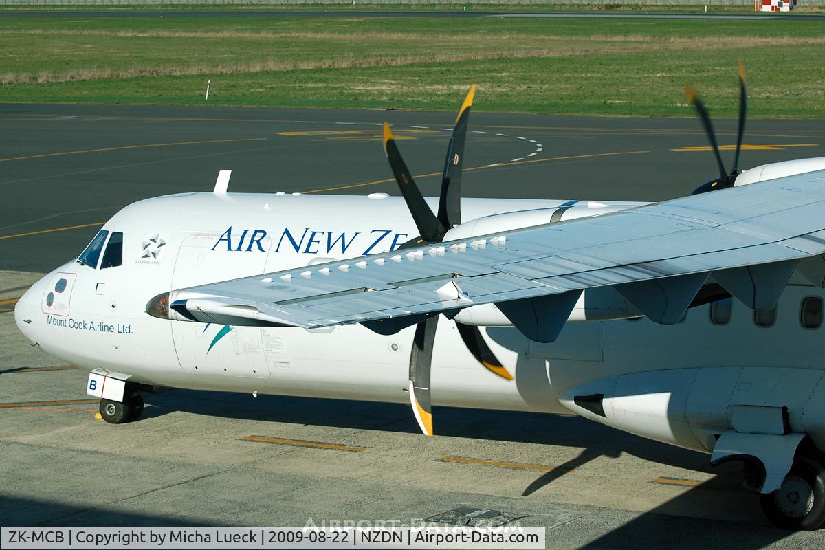 ZK-MCB, 1999 ATR 72-212A C/N 598, At Dunedin