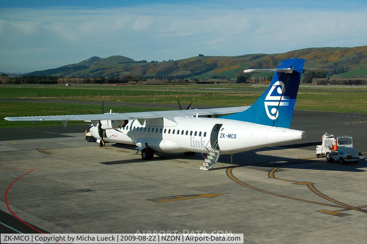 ZK-MCO, 1999 ATR 72-212A C/N 628, At Dunedin