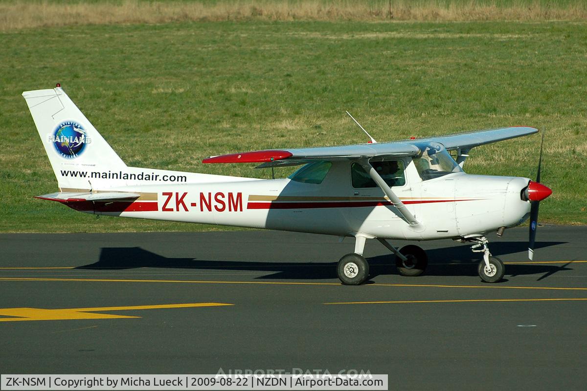 ZK-NSM, 1989 Saab 340A C/N 340A-144, At Dunedin